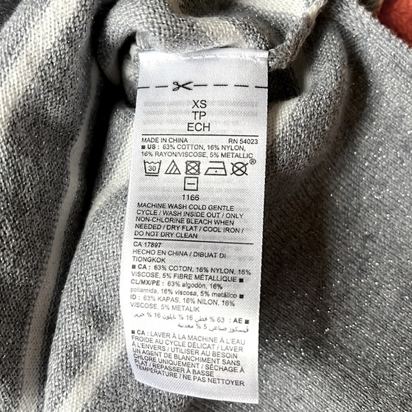 NWT Old Navy gray sparkly sweater size XS - Picture 5 of 5